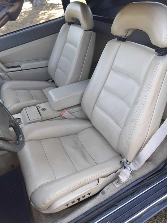 1990 Cadillac Allante - Image 4 of 8