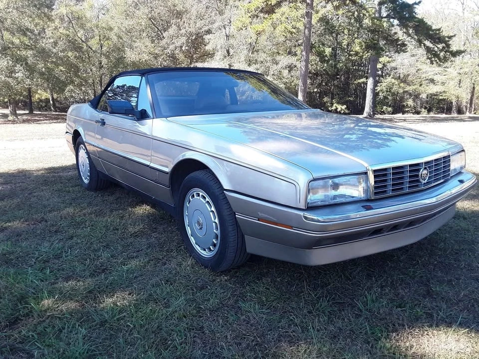 1990 Cadillac Allante - Image 2 of 9