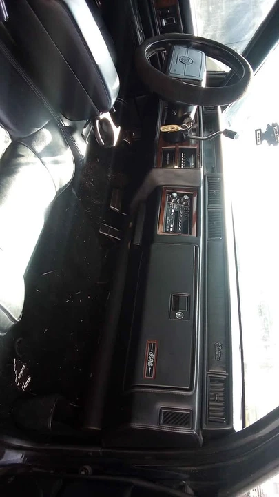 1990 Cadillac DeVille 6th Gen - Image 4 of 8
