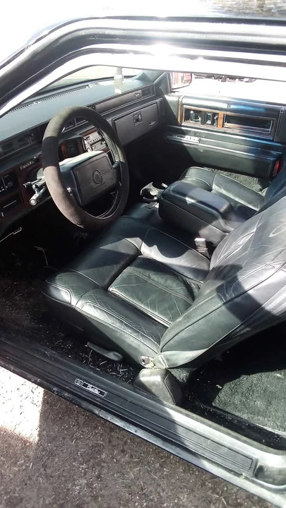 1990 Cadillac DeVille 6th Gen - Image 3 of 8
