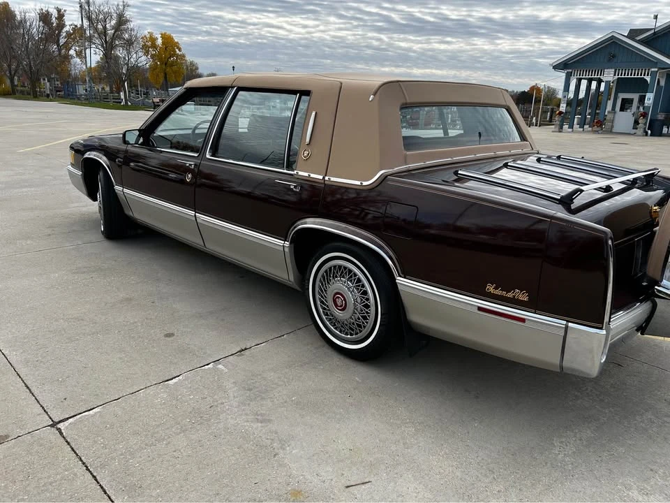 1990 Cadillac DeVille 7th Gen - Image 7 of 20