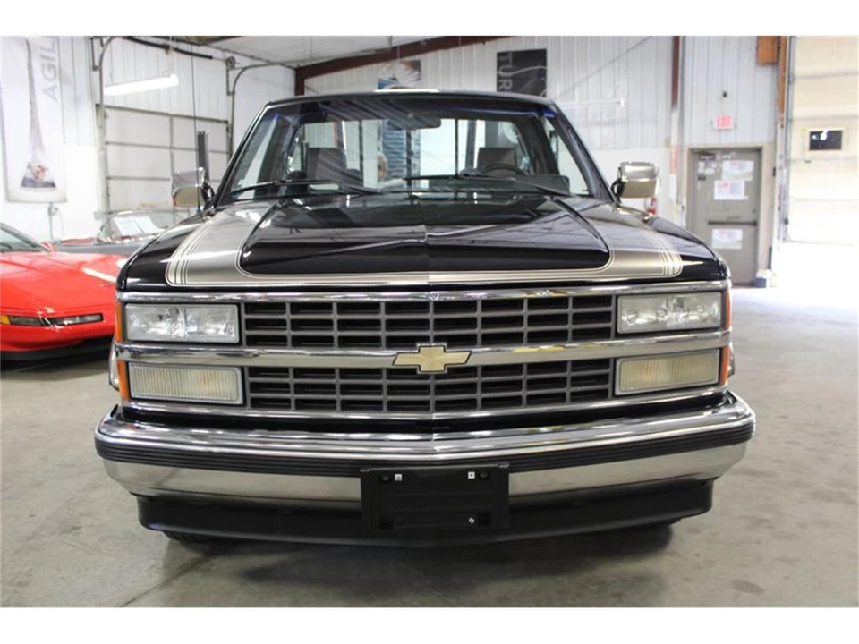 1990 Chevrolet C/K 4th Gen - Image 9 of 31