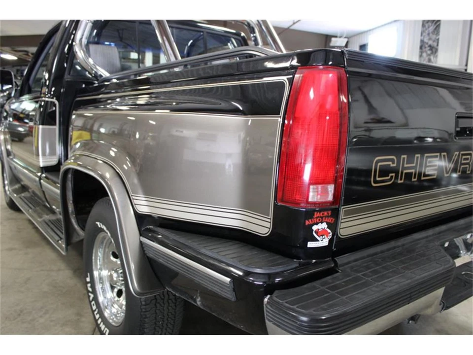 1990 Chevrolet C/K 4th Gen - Image 11 of 31