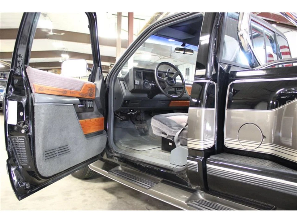 1990 Chevrolet C/K 4th Gen - Image 27 of 31