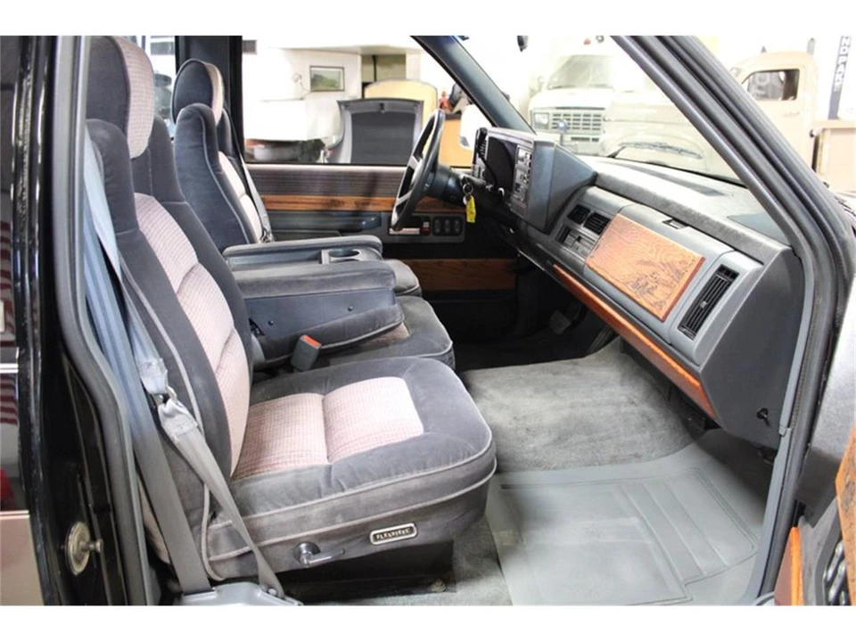 1990 Chevrolet C/K 4th Gen - Image 22 of 31