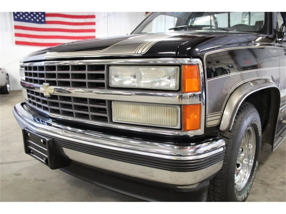 1990 Chevrolet C/K 4th Gen - Image 18 of 31