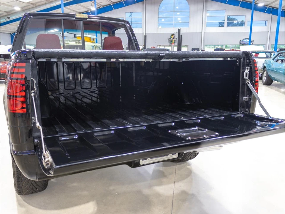 1990 Chevrolet C/K 4th Gen - Image 18 of 31