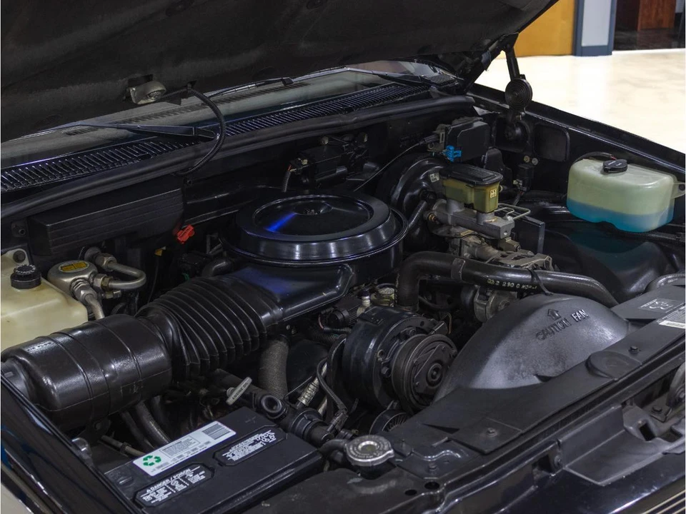 1990 Chevrolet C/K 4th Gen - Image 13 of 31