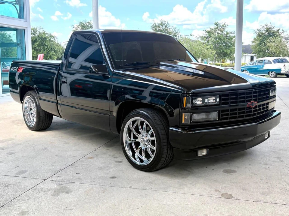 1990 Chevrolet C/K 4th Gen - Image 4 of 31
