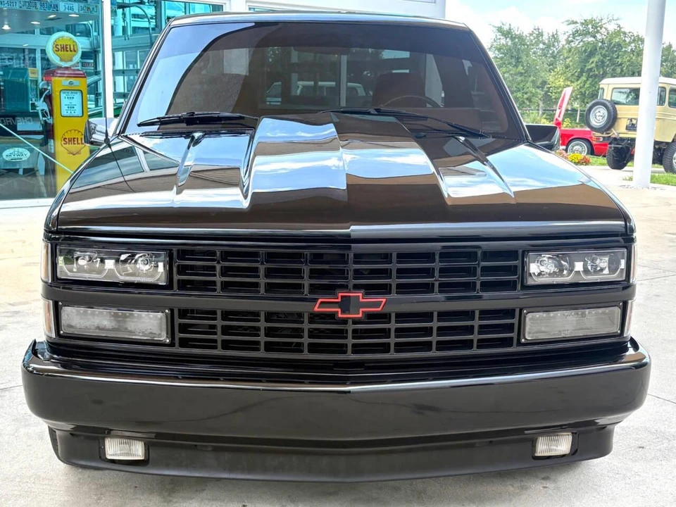 1990 Chevrolet C/K 4th Gen - Image 2 of 31
