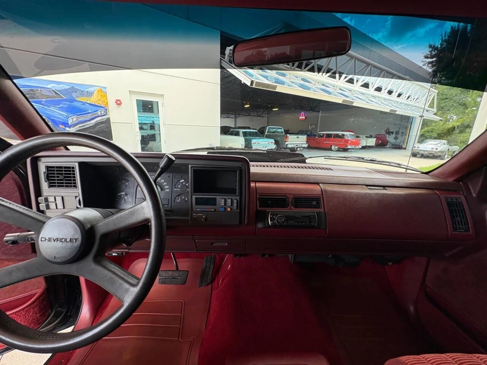 1990 Chevrolet C/K 4th Gen - Image 26 of 31