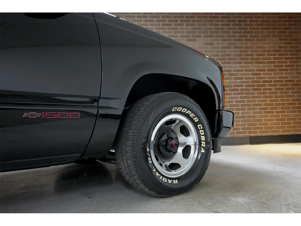 1990 Chevrolet C/K 4th Gen - Image 11 of 31