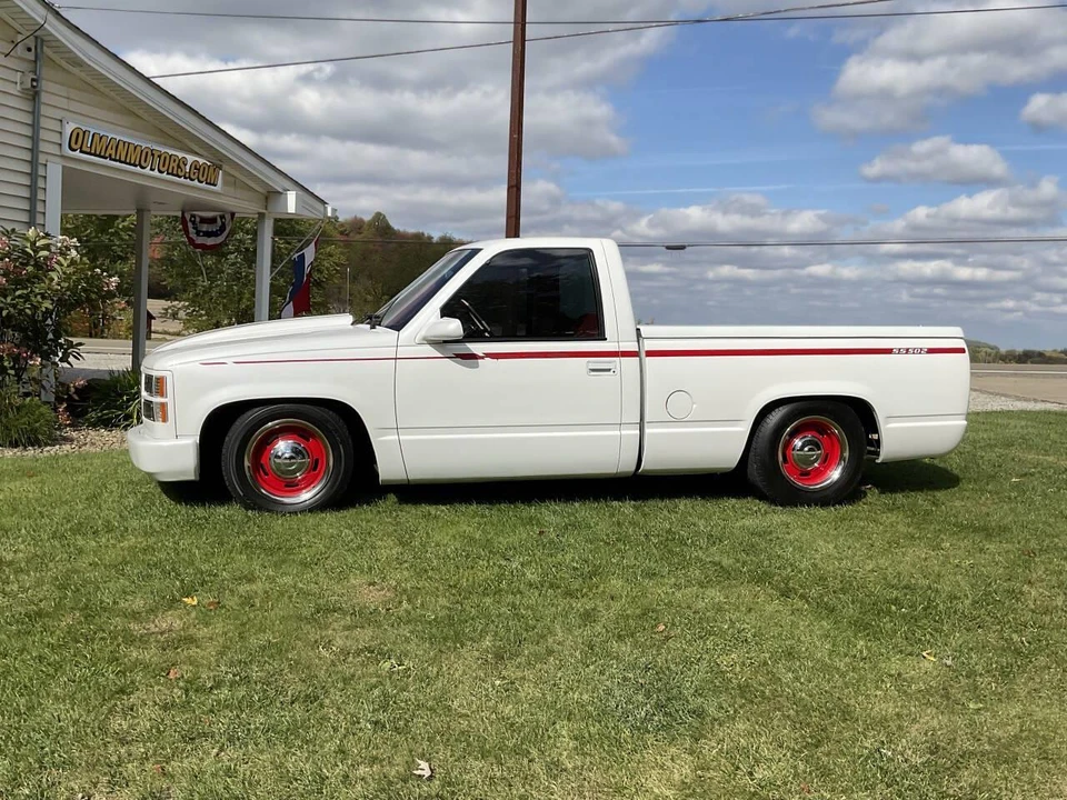 1990 Chevrolet C/K 4th Gen - Image 3 of 31