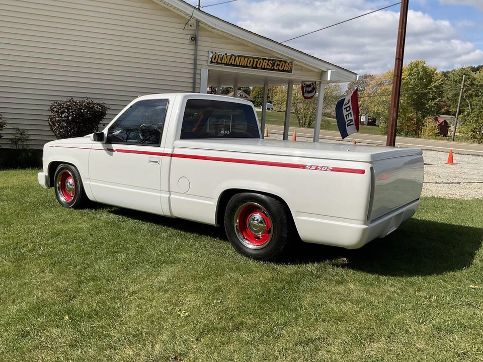 1990 Chevrolet C/K 4th Gen - Image 4 of 31