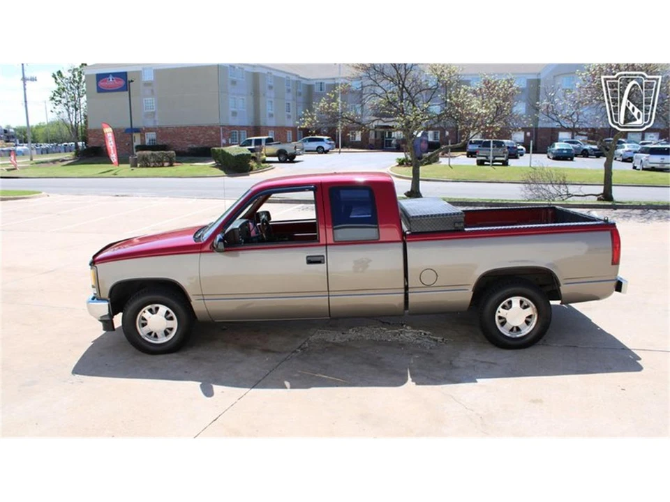 1990 Chevrolet C/K 4th Gen - Image 25 of 31
