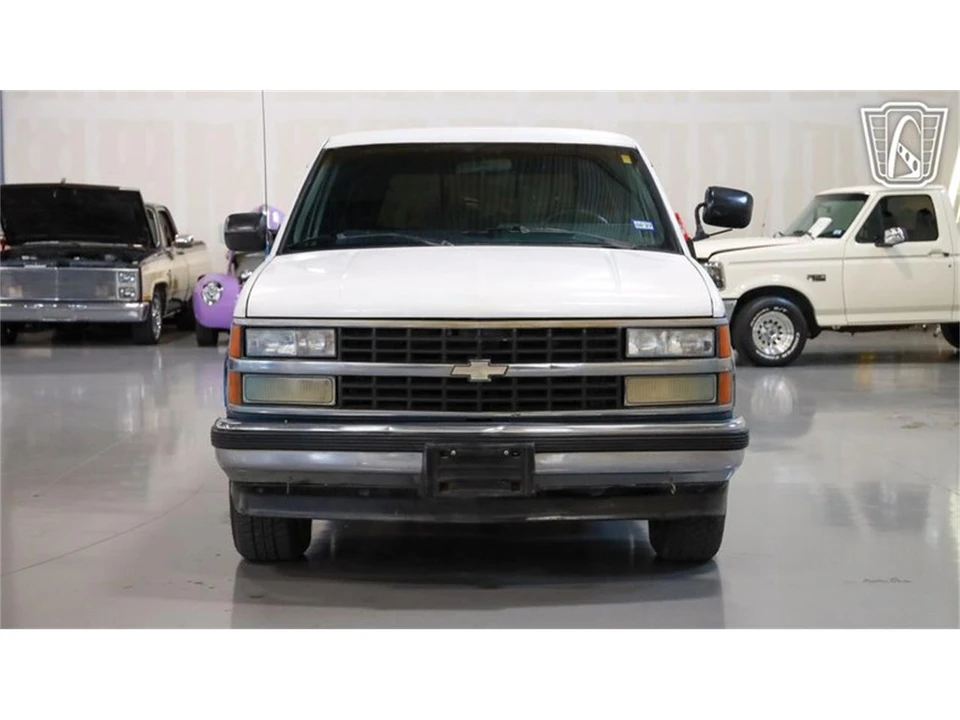 1990 Chevrolet C/K 4th Gen - Image 3 of 31