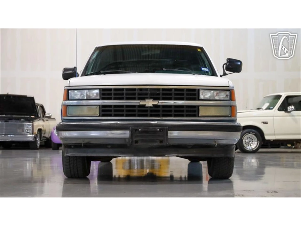 1990 Chevrolet C/K 4th Gen - Image 28 of 31