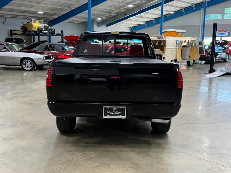 1990 Chevrolet - Image 4 of 24