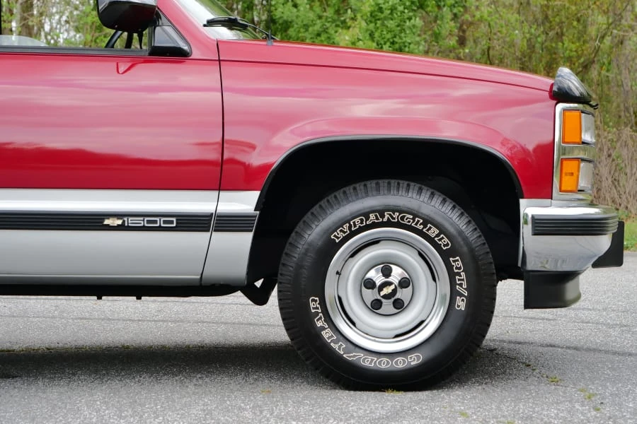 1990 Chevrolet C/K 4th Gen - Image 9 of 27