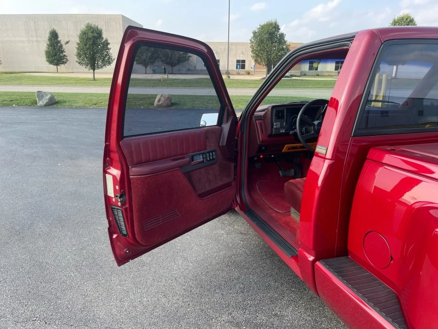 1990 Chevrolet C/K 4th Gen - Image 21 of 27