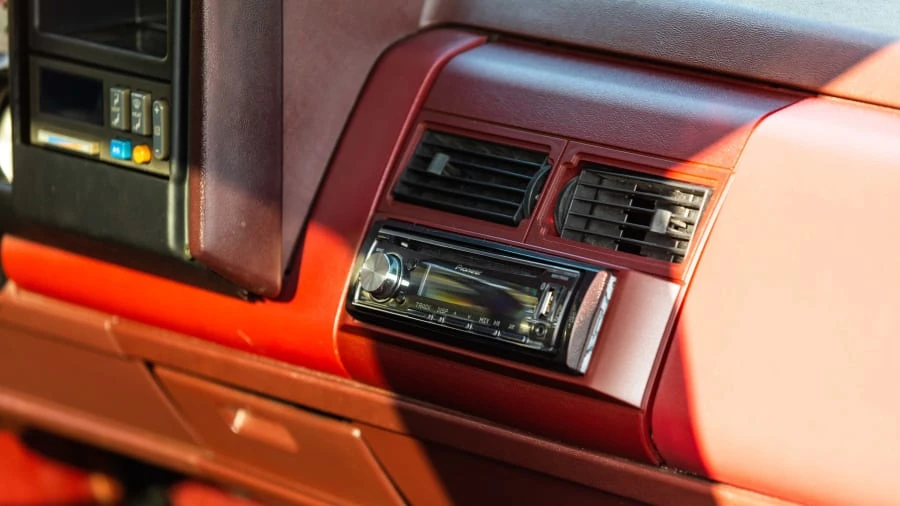 1990 Chevrolet C/K 4th Gen - Image 11 of 15