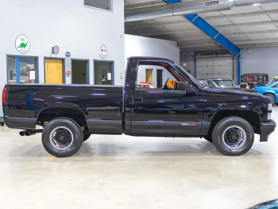 1990 Chevrolet 454 SS - Image 8 of 24