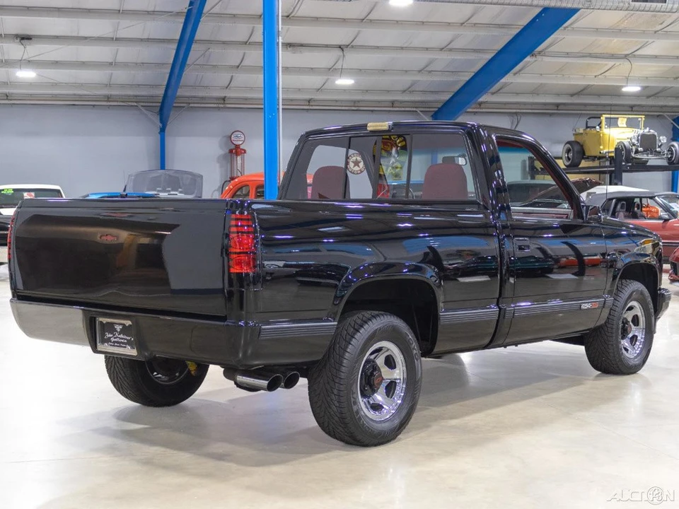 1990 Chevrolet 454 SS - Image 7 of 24