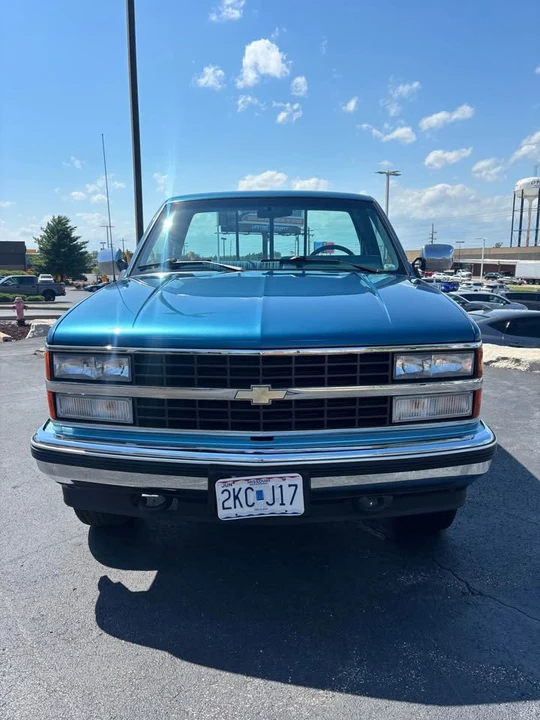 1990 Chevrolet C/K 4th Gen - Image 5 of 10