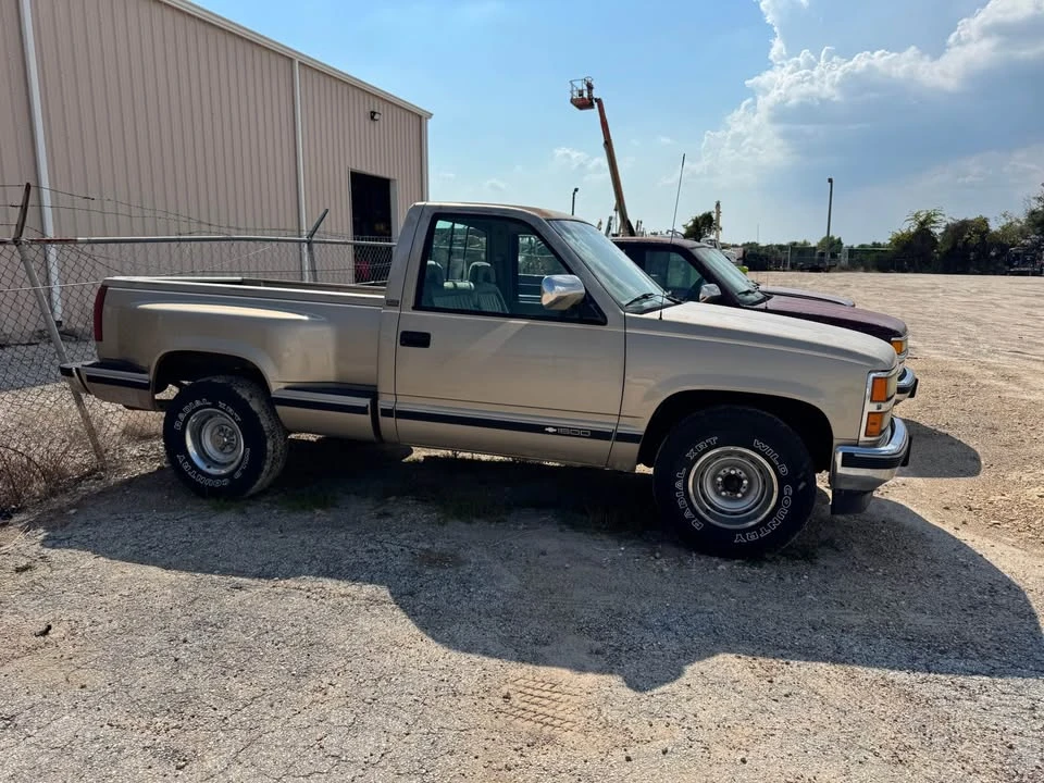 1990 Chevrolet C/K 4th Gen - Image 4 of 6