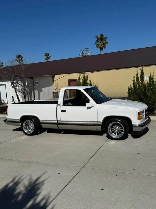 1990 Chevrolet C/K 4th Gen - Image 5 of 15