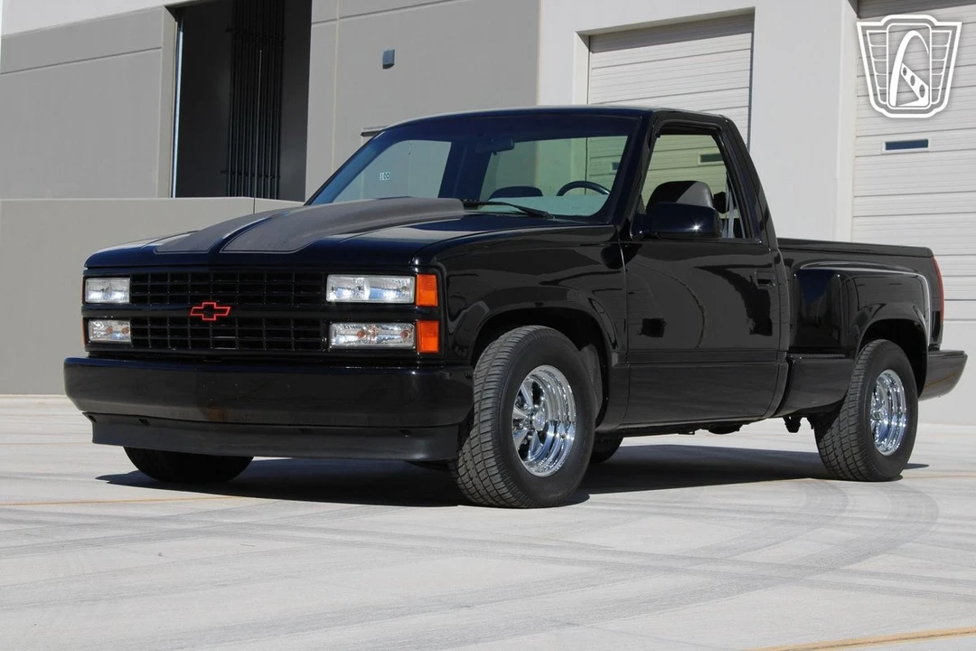 1990 Chevrolet C/K 3rd Gen - Image 4 of 12