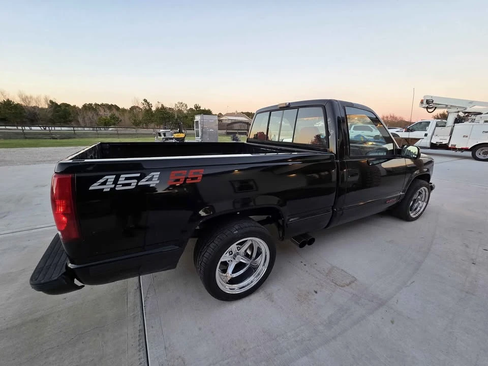 1990 Chevrolet 454 SS - Image 5 of 10