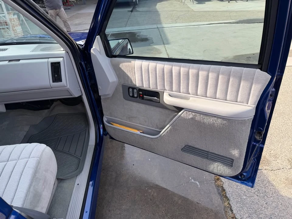 1990 Chevrolet C/K 4th Gen - Image 12 of 17