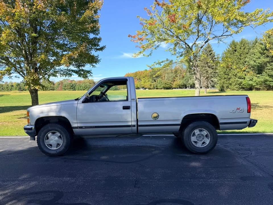 1990 Chevrolet C/K 4th Gen - Image 4 of 10