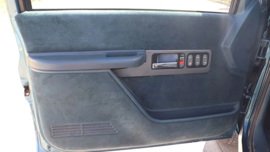 1990 Chevrolet C/K 4th Gen - Image 4 of 18