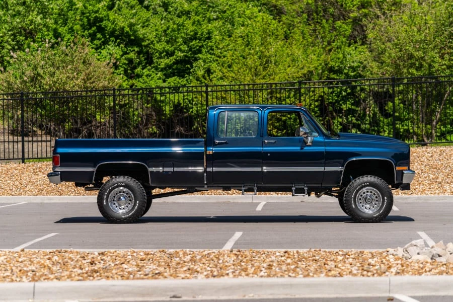 1990 Chevrolet C/K 4th Gen - Image 17 of 31