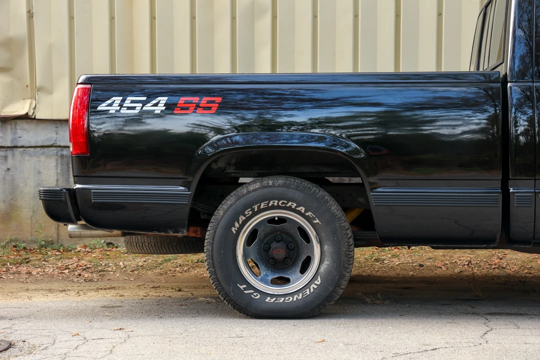 1990 Chevrolet 454 SS - Image 5 of 31