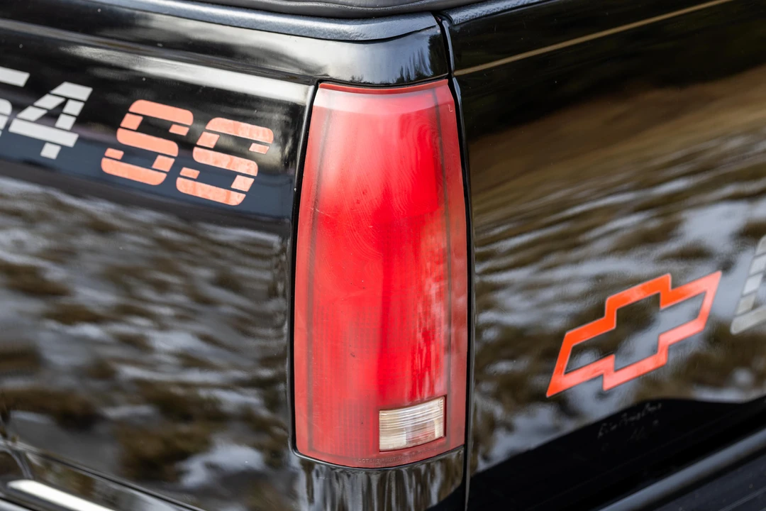 1990 Chevrolet 454 SS - Image 30 of 31