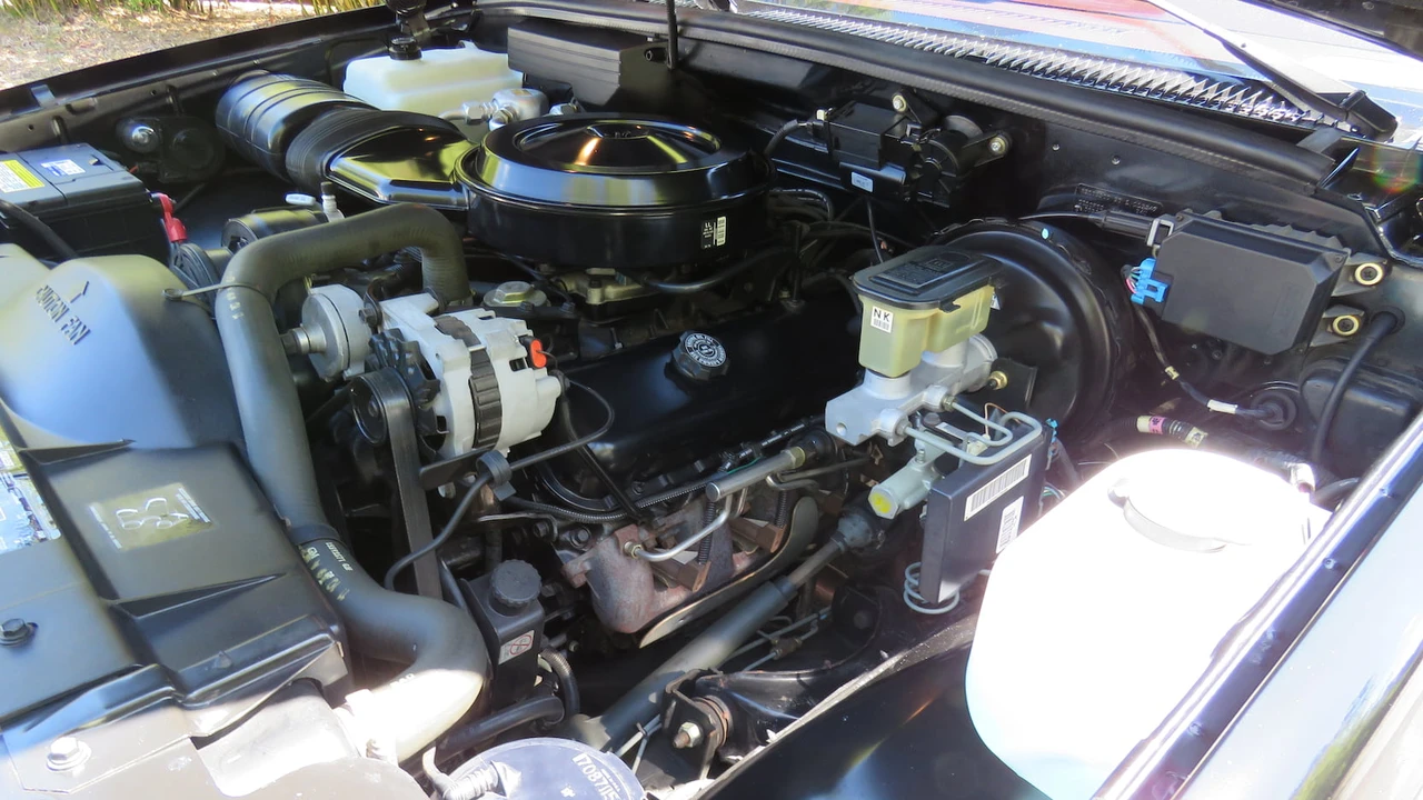 1990 Chevrolet 454 SS - Image 6 of 17
