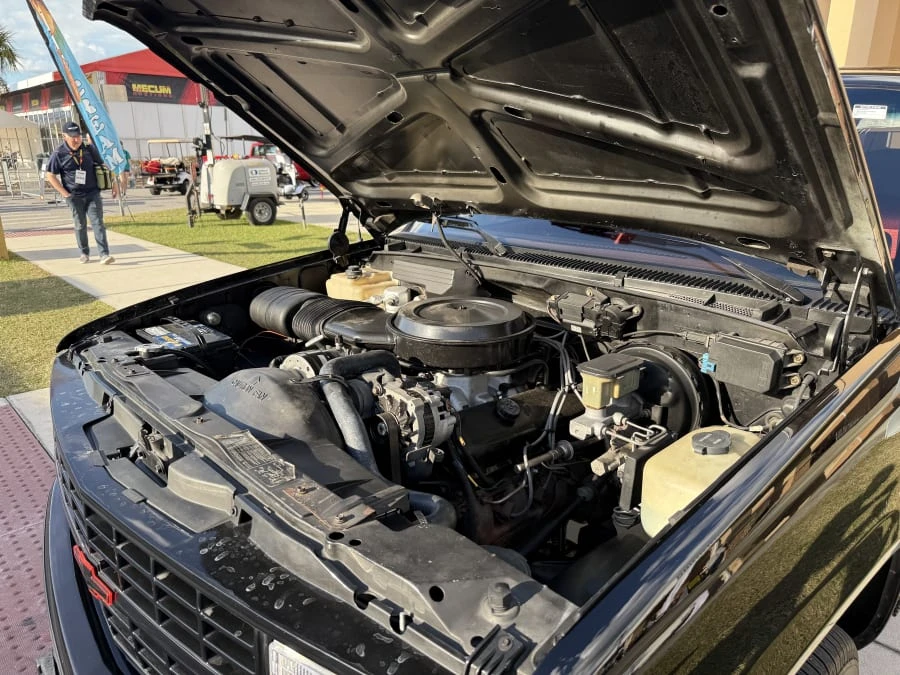 1990 Chevrolet 454 SS - Image 24 of 30