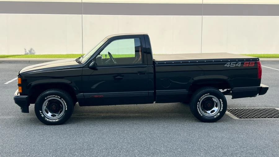 1990 Chevrolet 454 SS - Image 7 of 31