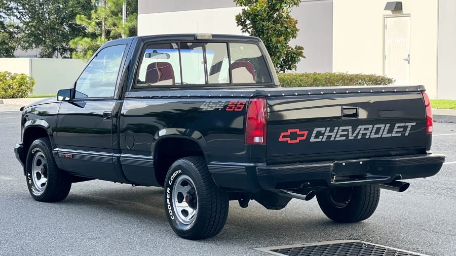 1990 Chevrolet 454 SS - Image 8 of 31