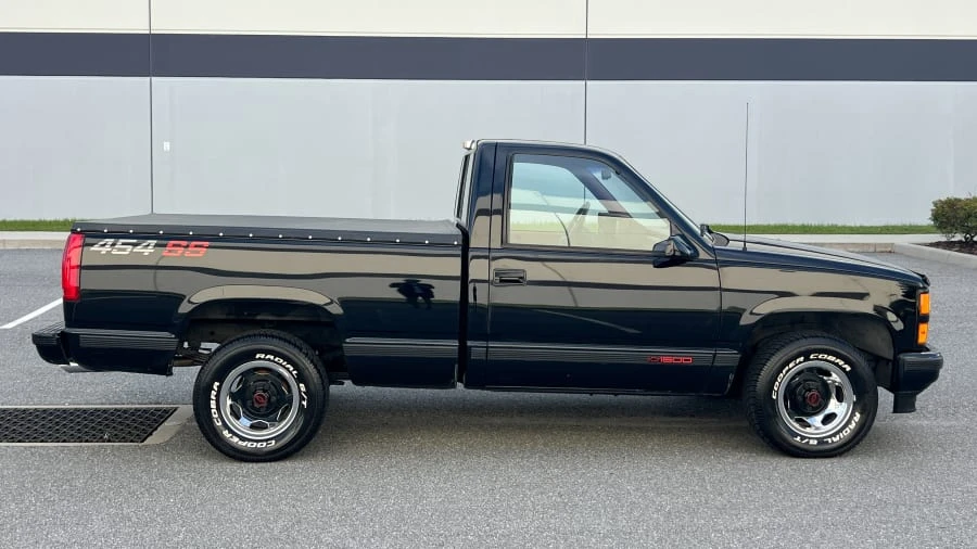 1990 Chevrolet 454 SS - Image 2 of 31