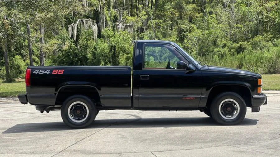 1990 Chevrolet 454 SS - Image 2 of 31