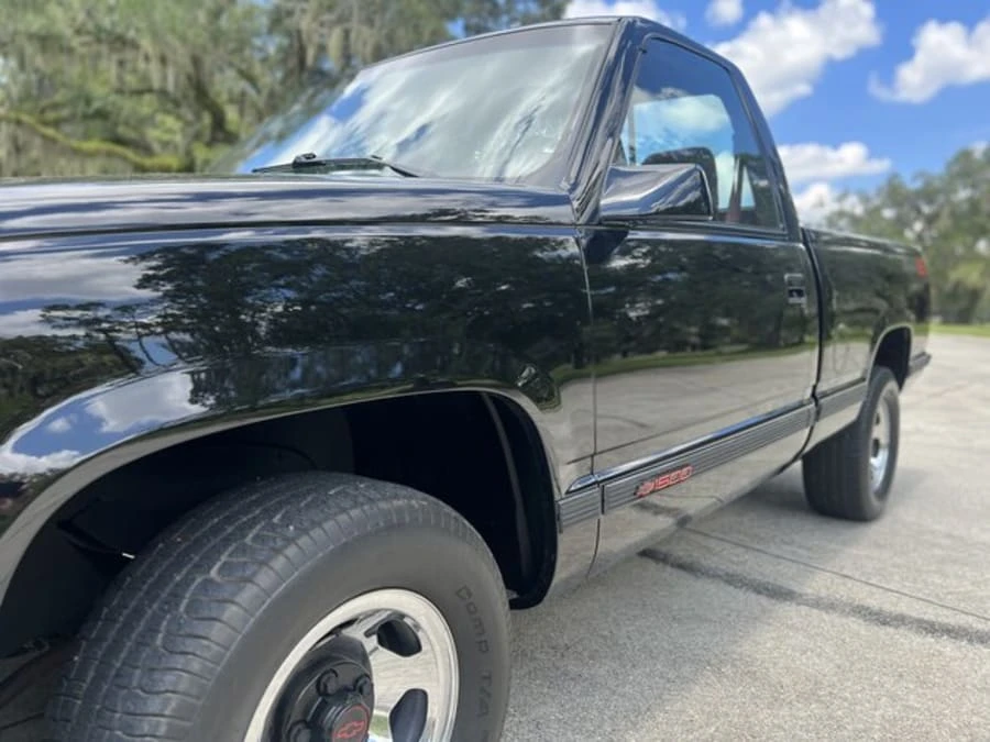 1990 Chevrolet 454 SS - Image 16 of 31