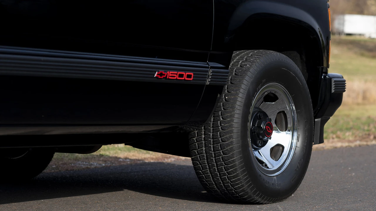1990 Chevrolet 454 SS - Image 10 of 22