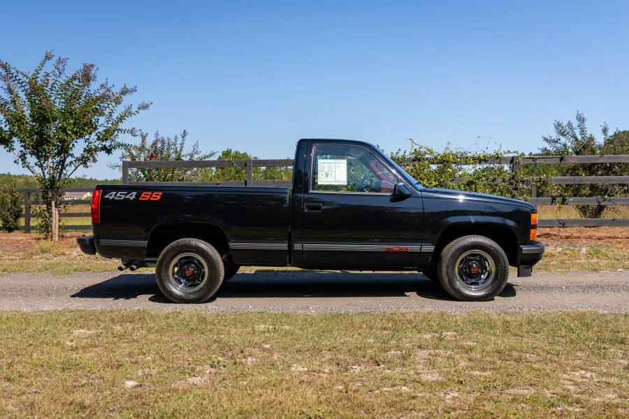 1990 Chevrolet 454 SS - Image 2 of 31