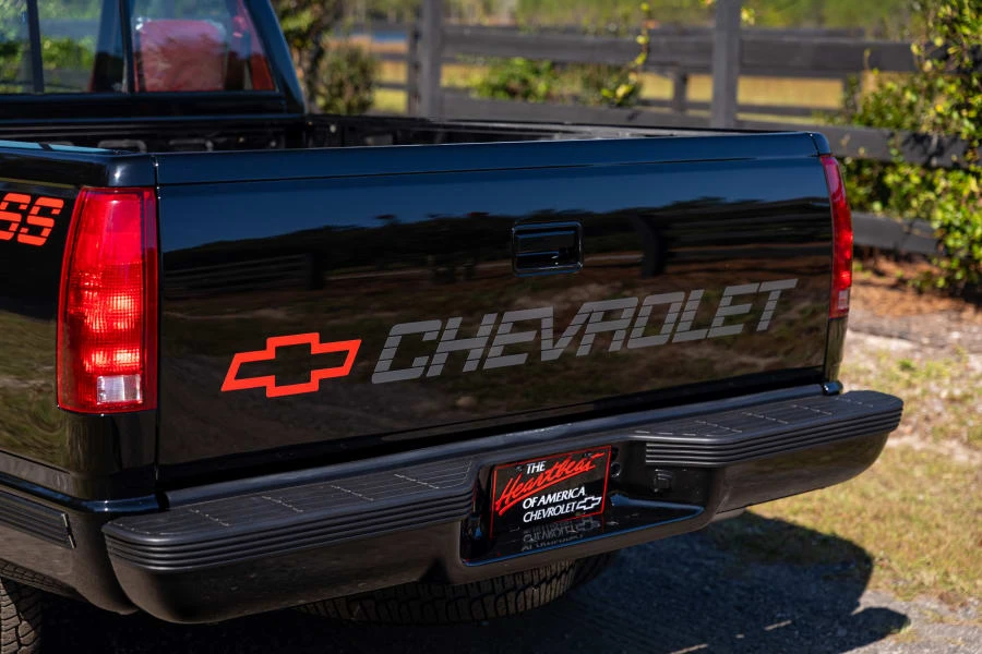 1990 Chevrolet 454 SS - Image 8 of 31