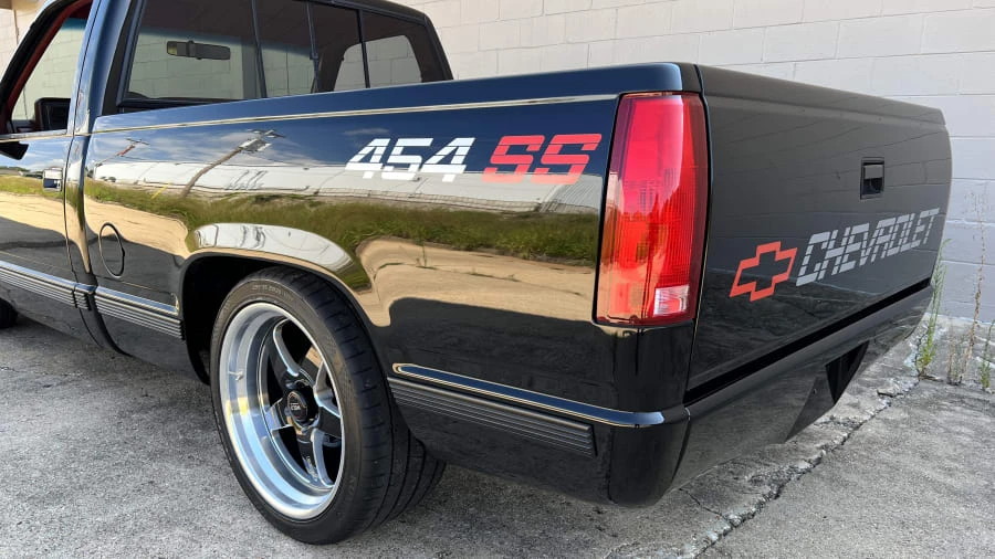 1990 Chevrolet 454 SS - Image 9 of 11