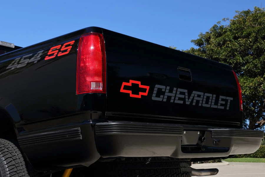 1990 Chevrolet 454 SS - Image 15 of 31